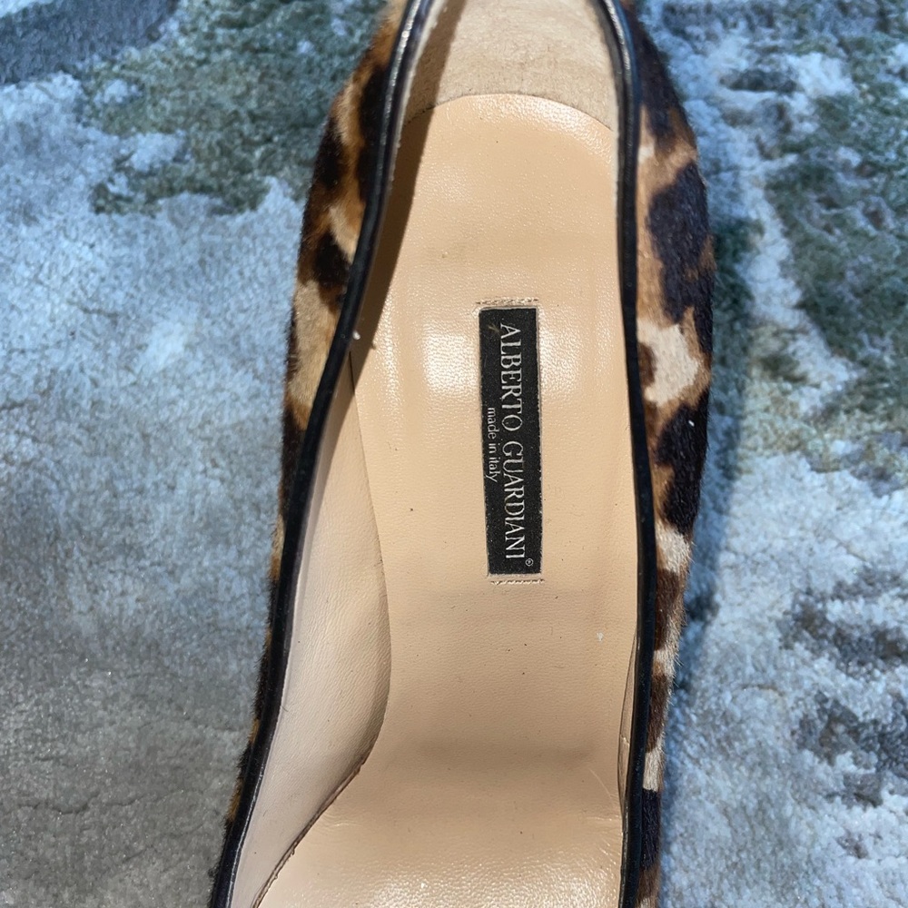 Alberto Guardiani leopard-print suede pumps - Picture 3 of 5